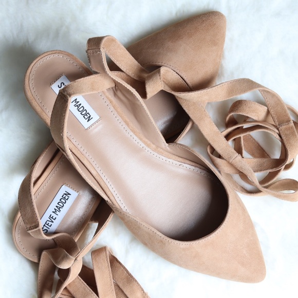 Steve Madden Shoes - 💕HP💕NIB Steve Madden FREEMAN Camel Suede Flats